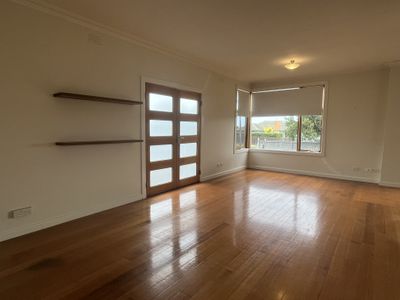 18 Autumn Street, Belmont