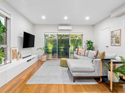 2 / 6 Colin Court, Broadmeadows