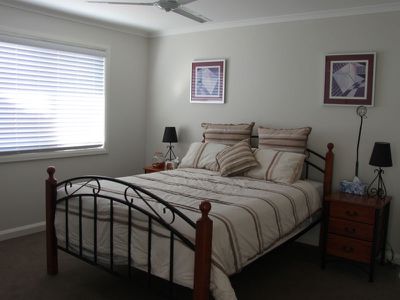 52 The Southern Parkway, Forster