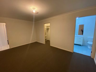 16 Daquino Place, Carnes Hill