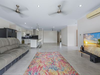 11 Discovery Drive, Flametree