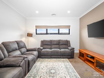 43 Waterlink Esplanade, Horsham