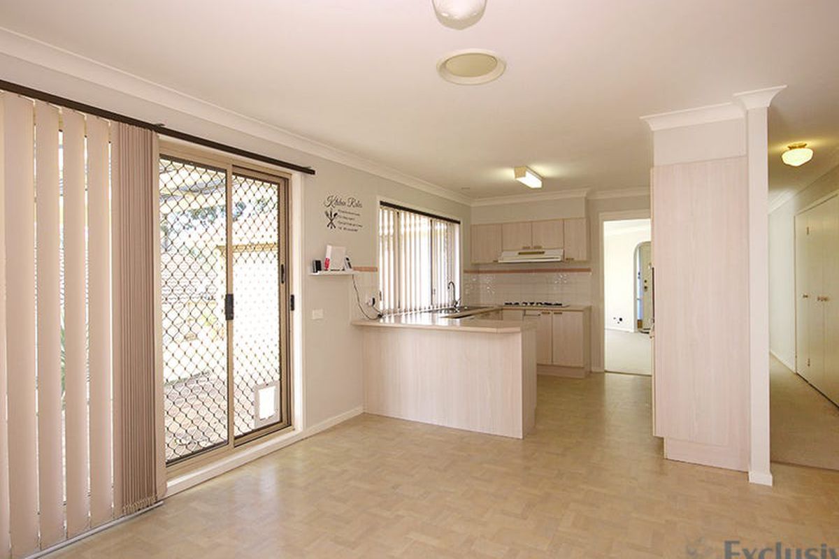 11 Cartwright Place, Glenmore Park