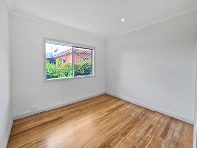 24 Crouch Avenue, Atherton