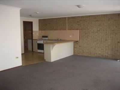 1 / 70 Central Avenue, Oak Flats