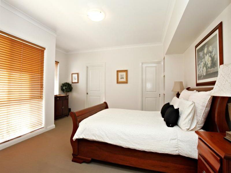 11 Myoporum Ave, Mount Annan