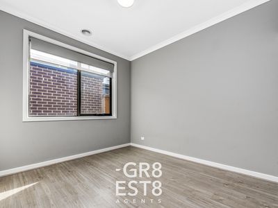 6 Australorp Drive, Clyde North