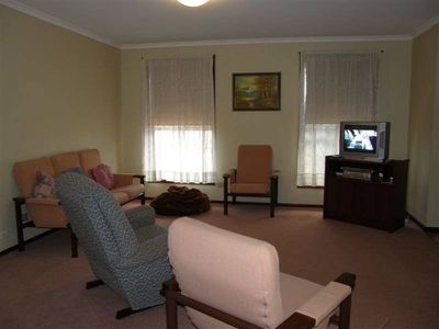 2 Nardoo Loop, Newman