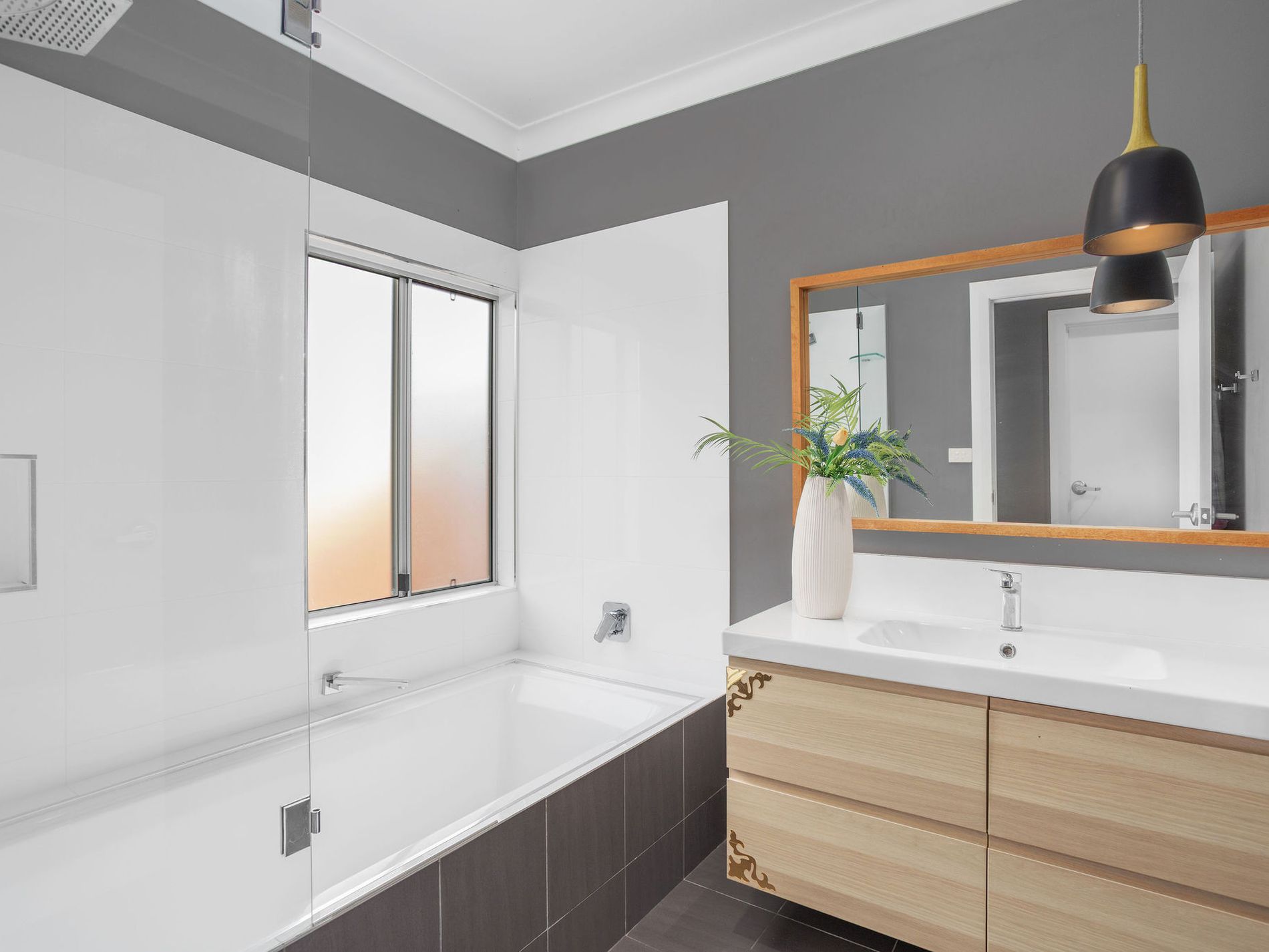 6 Chusan Place, Forster