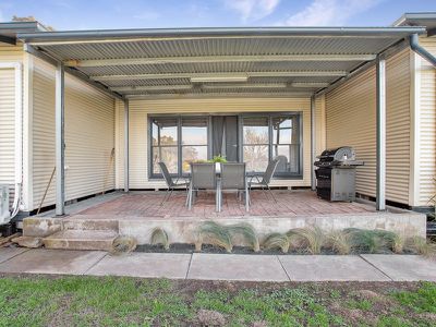 105 Chiltern Valley Rd, Rutherglen