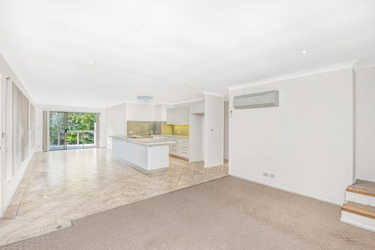 1 / 5 Palmgrove Place, North Avoca