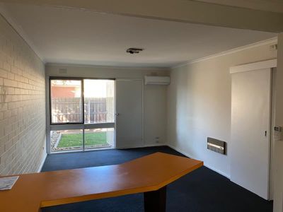 2/4 Vera Street, Werribee