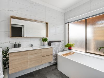 4 Hutchesson Street, Millicent