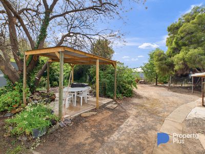 11 Currie Street, Charlton