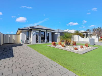18 Eldorado Loop, Meadow Springs