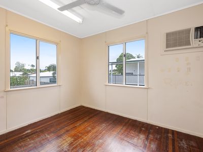 12 Crocker Street, Heatley