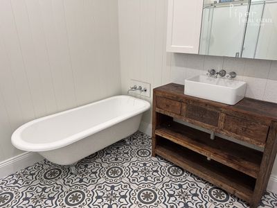 The Old School House / 75 Denham Street, Leadville via, Dunedoo