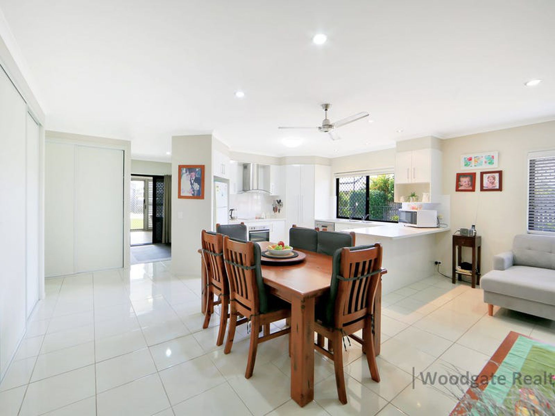 17 Sunset Avenue, Woodgate