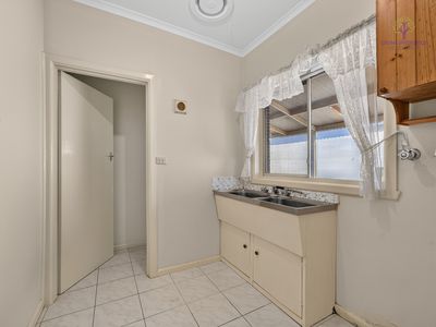 80 High Street South, Altona Meadows