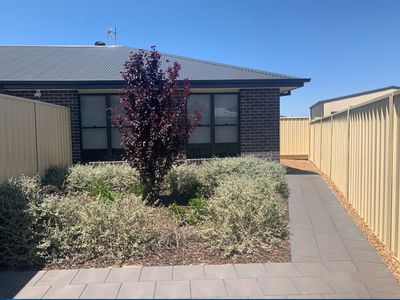 5A Drover Avenue, Dubbo