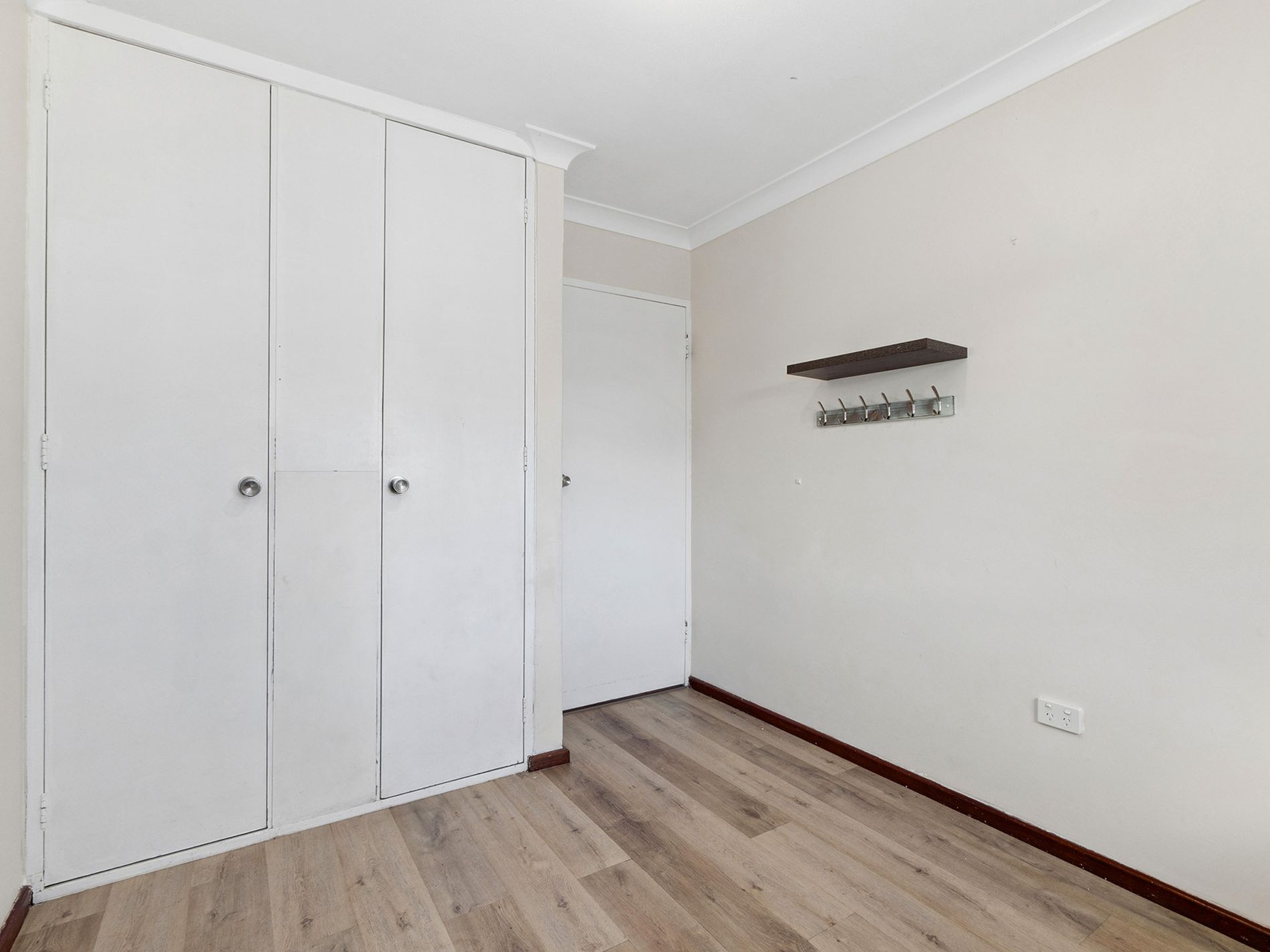 5 St Georges Avenue, Champion Lakes