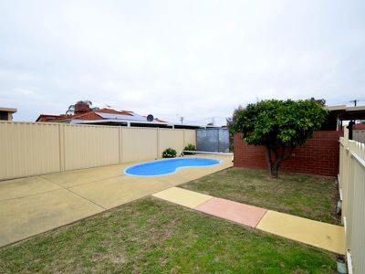 70 Hilton Crescent, Maddington