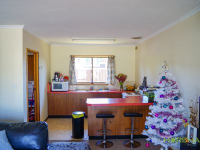3 / 9 Young Street, Horsham