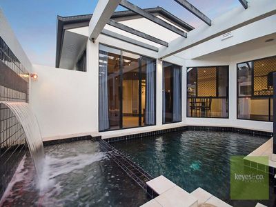 2 Harrington Court, Douglas