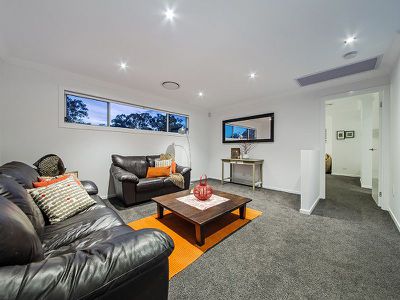 93 Feathertail Pl, Wakerley