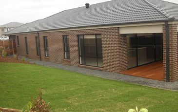 13 Prospect Way, Officer