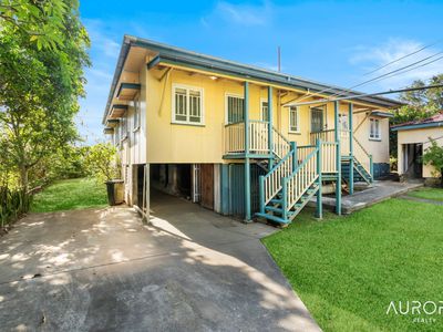 2/674 Logan Road, Greenslopes