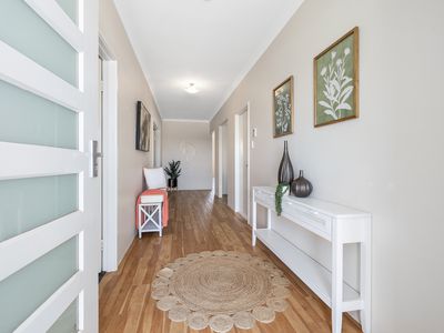 11 Barnard Grove, Byford