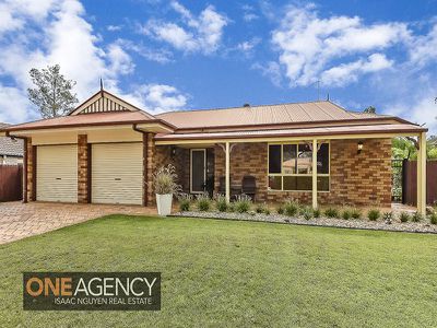 42 Glasshouse Cr, Forest Lake