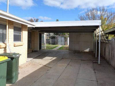 13 Forsyth Avenue, Horsham