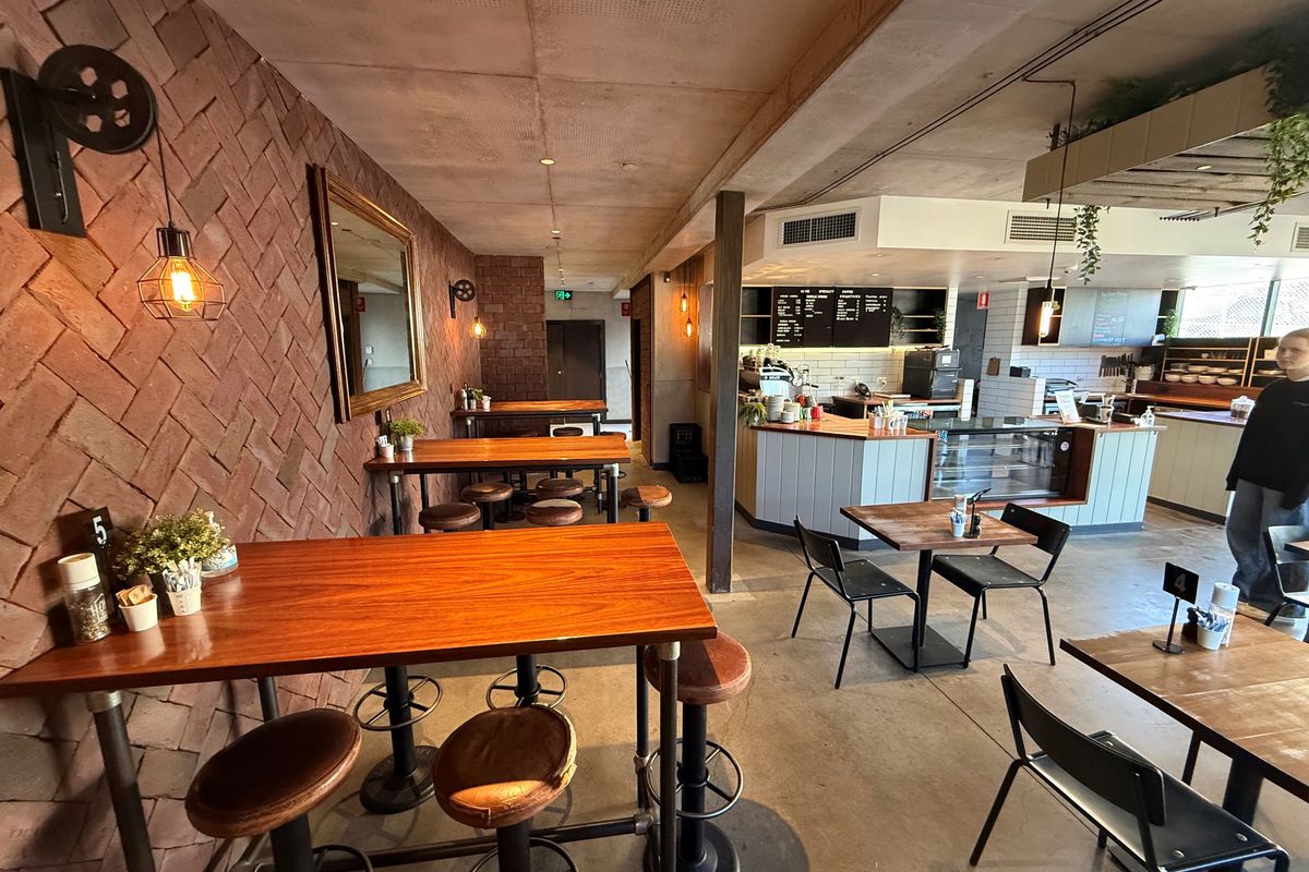 Unit 1, Cafe / 100 Bath Road, Kirrawee