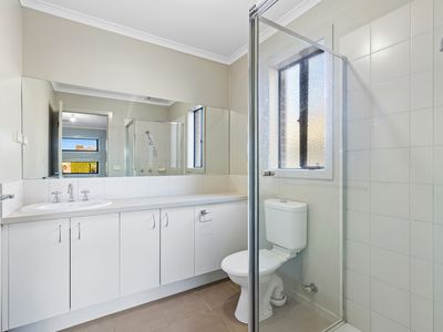 22 Billabong Crescent, Tarneit