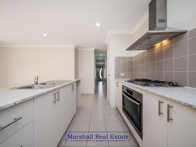 9 Columbia Crescent, Alkimos