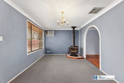 16 Blaxland Way, Tamworth