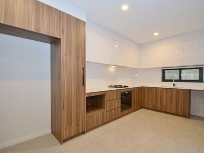 2 / 10 Anthus Corner, Waterford