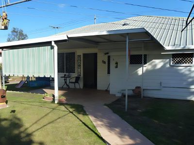 8 MacKenzie Street, West Mackay