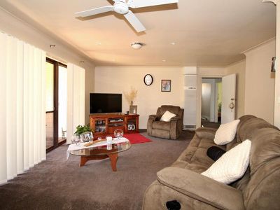 8 Polona Street, Blayney