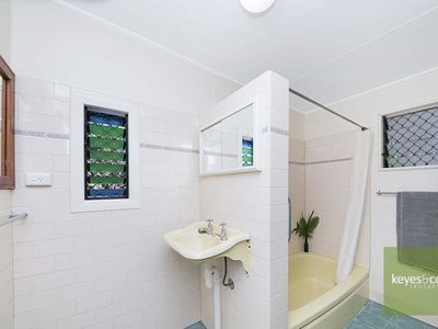 9 McClelland Street, West End