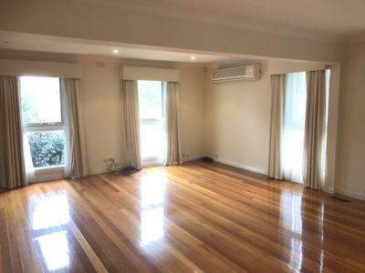 53 Saxonwood Drive, Doncaster East