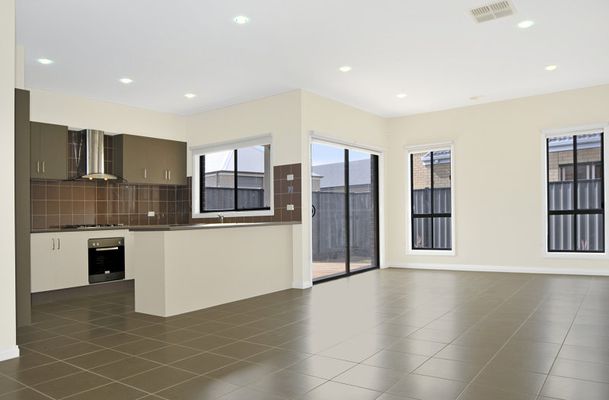 10 Eastleigh Street, Craigieburn