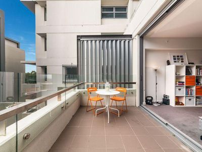 R308 / 200-220 Pacific Highway, Crows Nest