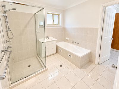 4 Bujan Street, Glenmore Park