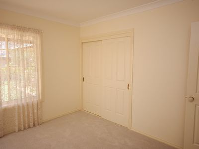 16 Hillcrest Place, Dubbo