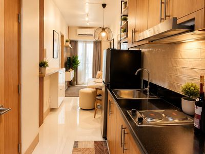 1742 / Seaside Blvd MOA Complex, International