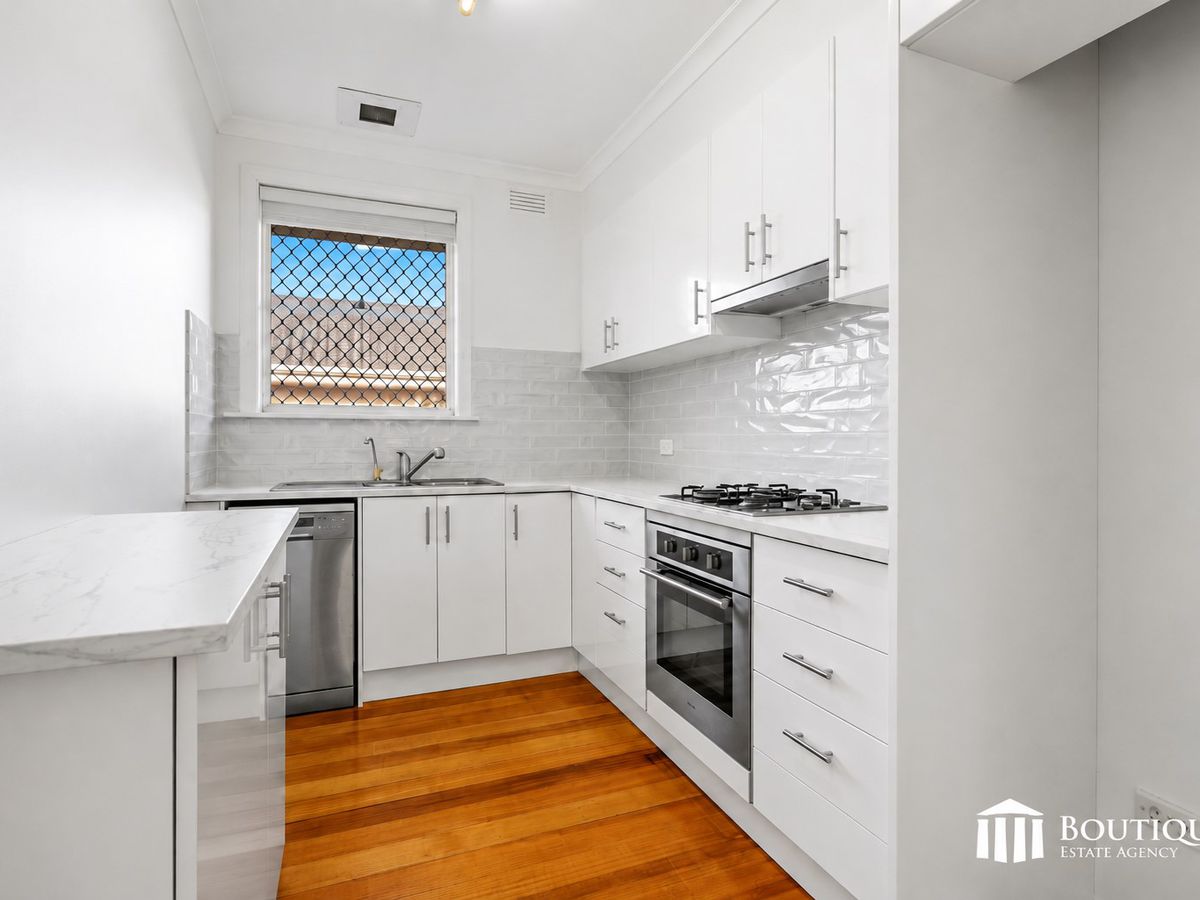 6 / 3-5 Edward Avenue, Dandenong