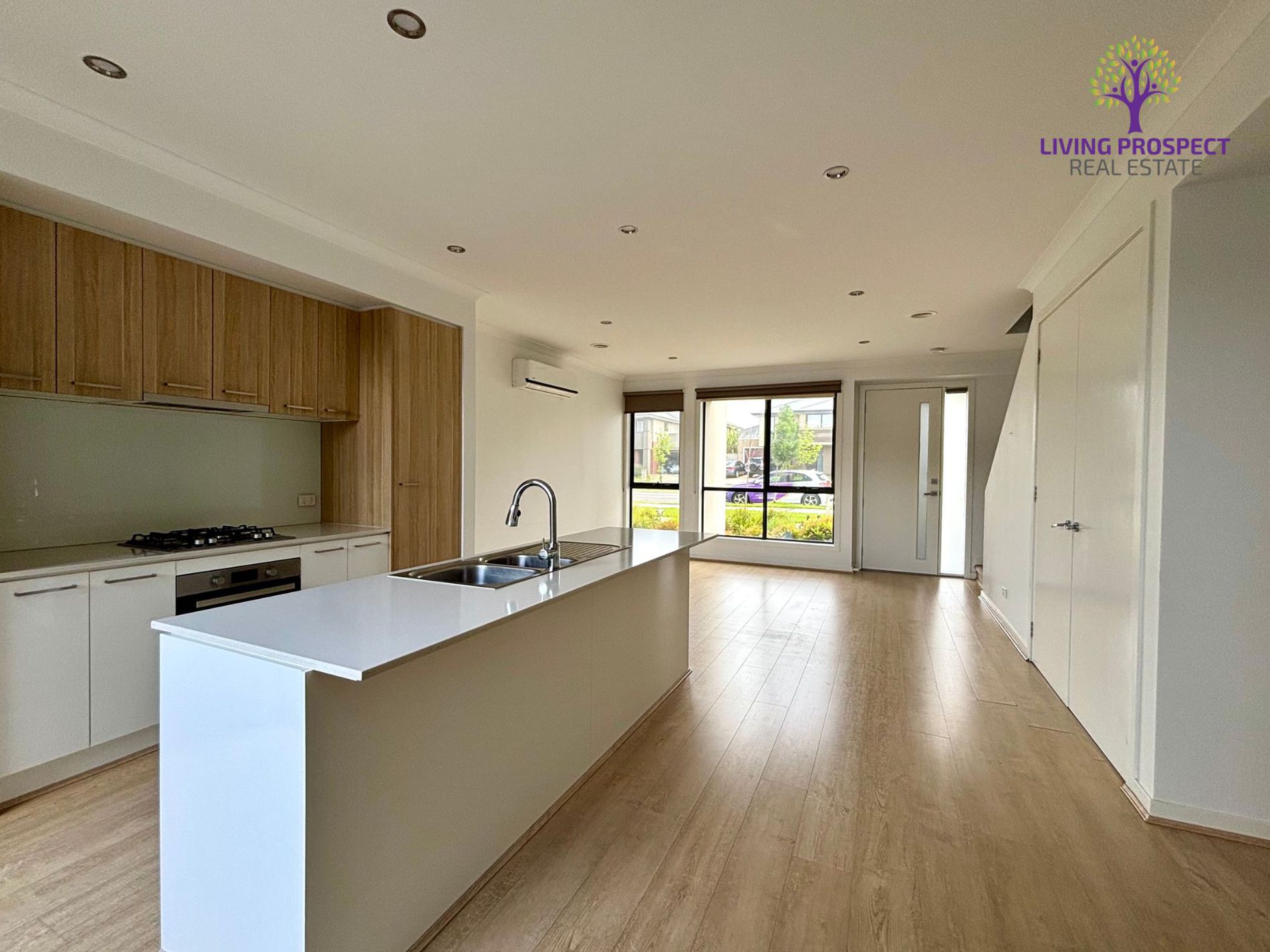 155 Tom Roberts Parade, Point Cook